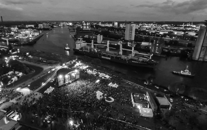 MS Dockville Festival 2014 Hamburg - Luftbild Crew - Luftaufnahme