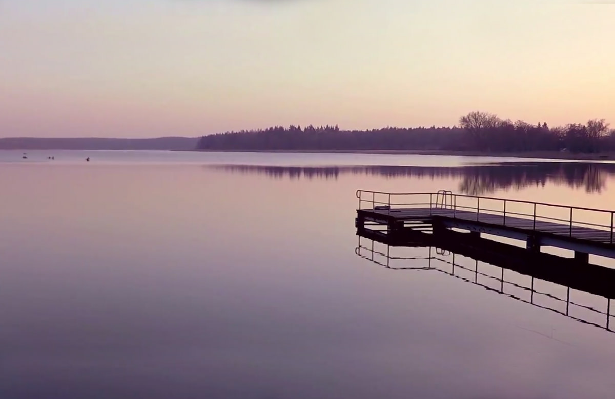 Schullandheim - Neukloster Dotkom - Imagevideo Dreharbeiten - Drohnenflug See