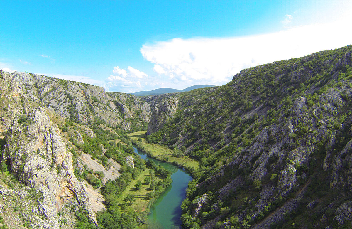 Zrmanja Fluss Canyon - Quadrocopter Luftaufnahme Kroatien